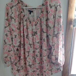 Apt. 9 Cream and Pink Floral Peasant Top
